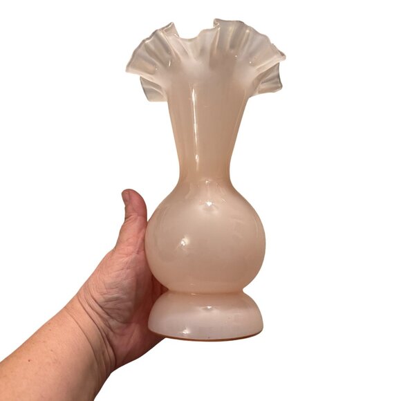 Fenton Glass Pink Rose Overlay Vase Ruffle Edge Vintage 1940s 8.5" - Picture 4 of 8